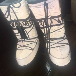 Reflective Moon Boots